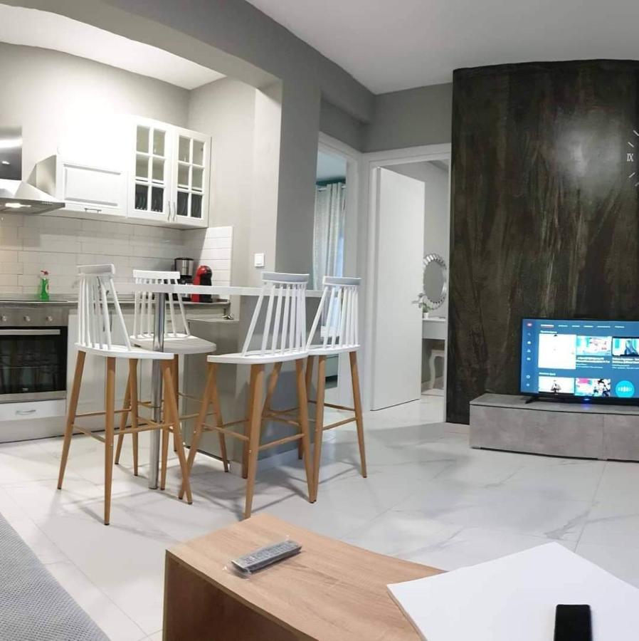 Diamond Lux Apartment PalaiónTsiflíkion Buitenkant foto