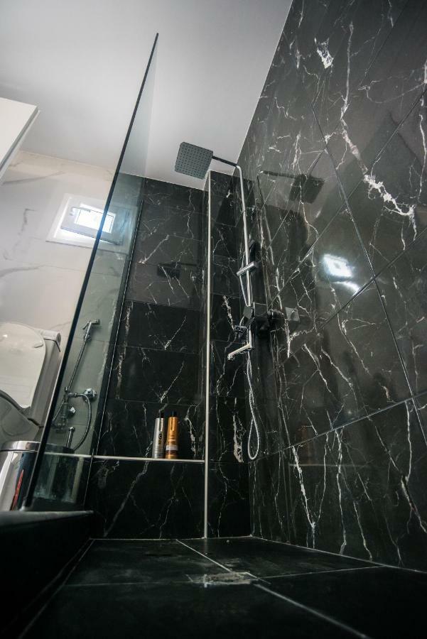 Diamond Lux Apartment PalaiónTsiflíkion Buitenkant foto