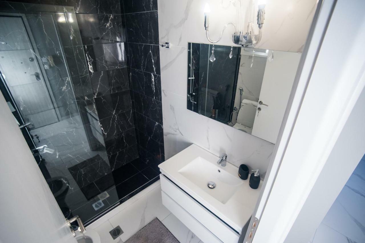 Diamond Lux Apartment PalaiónTsiflíkion Buitenkant foto
