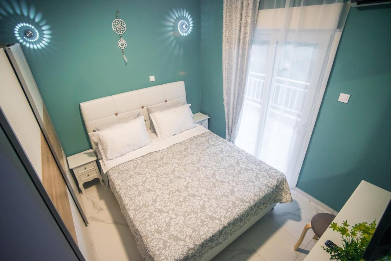 Diamond Lux Apartment PalaiónTsiflíkion Buitenkant foto